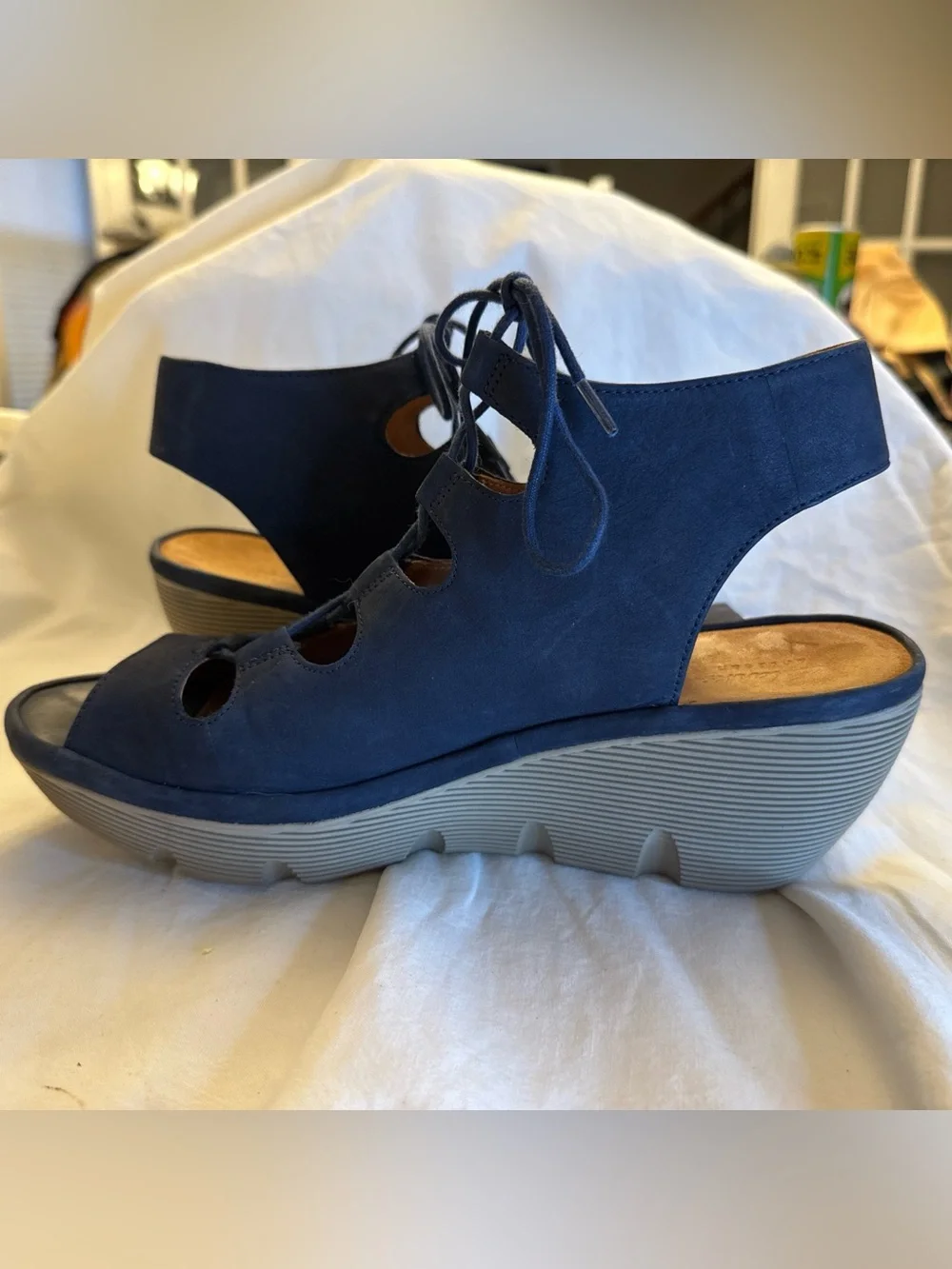 CLARKS ARTISAN Sandals Women 10m Navy Blue Clarene Grace Wedge Lace Up Open Toe